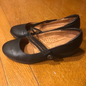 HUSH PUPPIES Black Comfort Wedge W 5.5